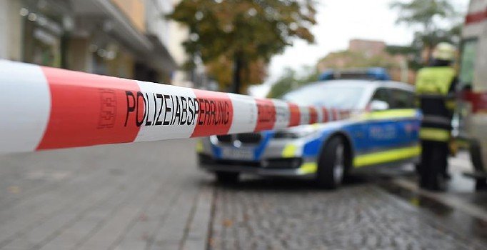 Köln'de savaştan kalan bomba nedeniyle 6 bin 500 kişiye tahliye