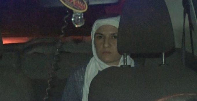 Zeytinburnu'nda uyuyan kocasını balta ile öldürdü