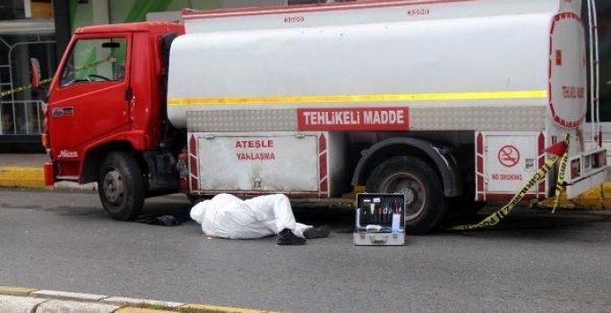 Sarıyer'de arızalı yakıt tankerini tamir etmeye çalışan sürücünün feci ölümü