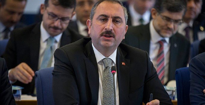 Bakan Gül'den 25 Kasım mesajı: Kadına şiddeti engelleyecek tedbirlerde kararlıyız