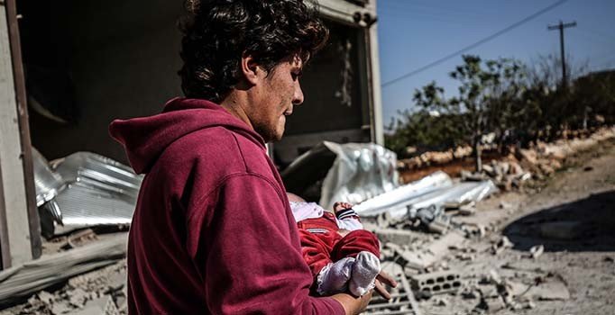 İdlib'e yine bombalar yağdı: 5 sivil daha can verdi