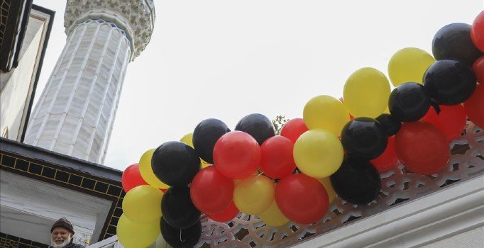 Berlin Şehitlik Camisi'ne bomba tehdidi