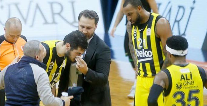 Fenerbahçeli Nikola Kalinic'in burnunun kırıldığı açıklandı