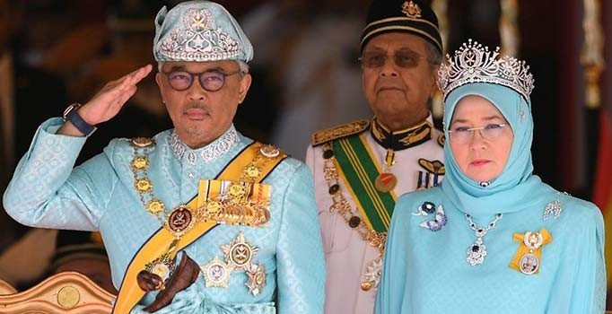 Malezya Kraliçesi'nden 'Kuruluş Osman' tavsiyesi