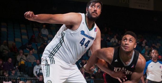 İlk defa bir Hintli, NBA'e transfer oldu