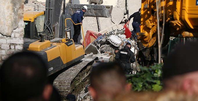 Arnavutluk'taki depremde ölü sayısı 26'ya çıktı