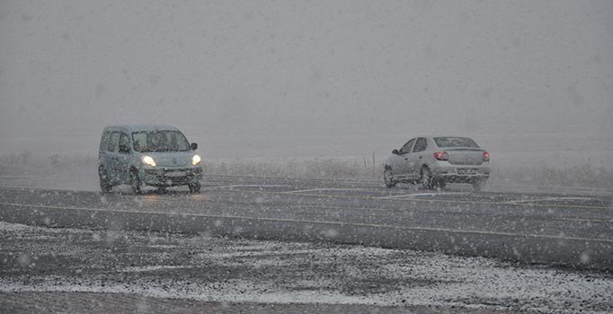 Kars’ta yoğun kar yağışı