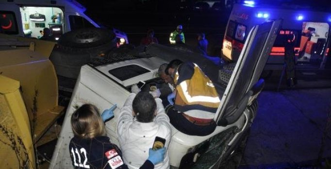 Kazaya müdahale eden polise otomobil çarptı