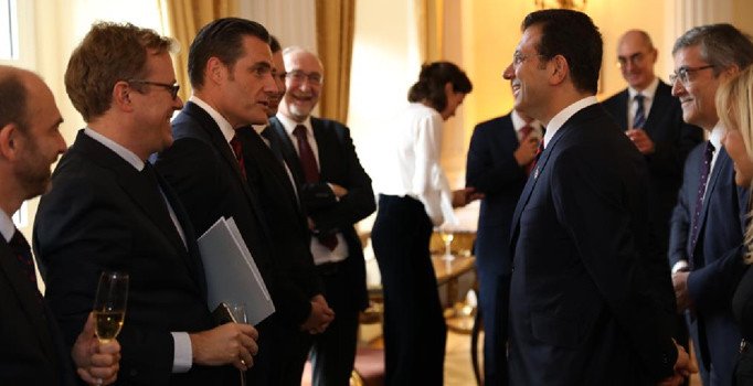 İBB Başkanı İmamoğlu, 10 ülkenin ticaret odası başkanıyla buluştu