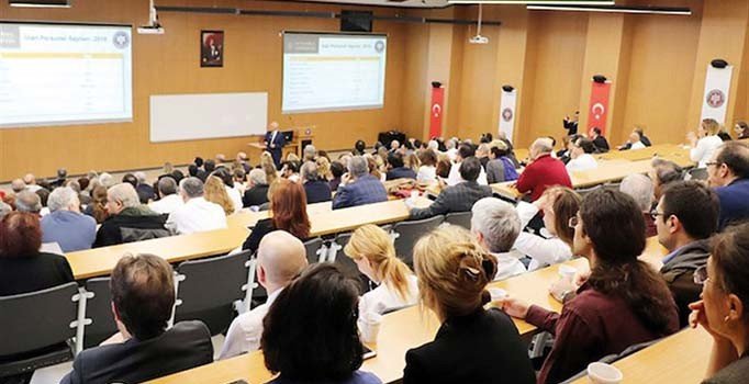 Cerrahpaşa Tıp Fakültesinde ders zamanı