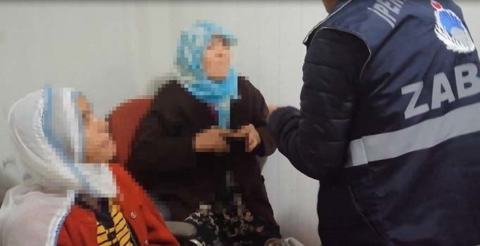 Dilencinin üzerinden 196 bin TL'lik hesap cüzdanı çıktı