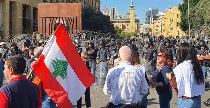 Lübnan'da 'yakıt' grevi