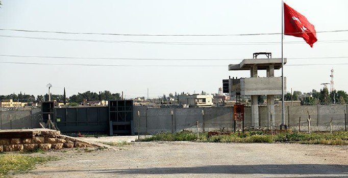 Şanlıurfa sınırında bir terörist teslim oldu