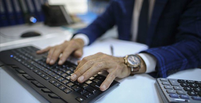 Diyanet ile Sağlık Bakanlığı'na personel alınacak