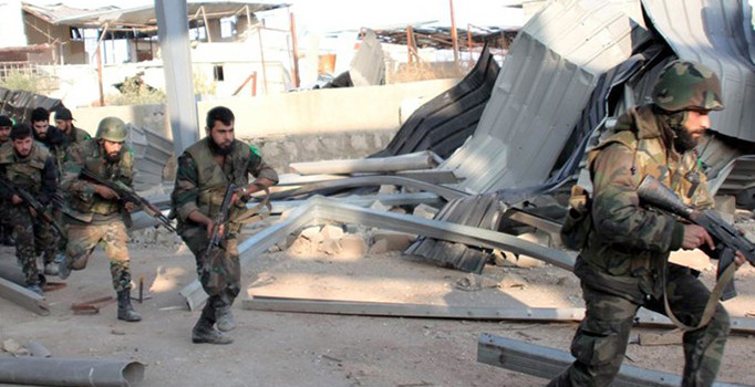 Terör örgütü YPG/PKK'dan Rakka'da sokağa çıkma yasağı