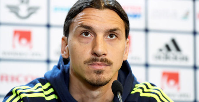 Manchester United, Zlatan İbrahimovic ile anlaştı