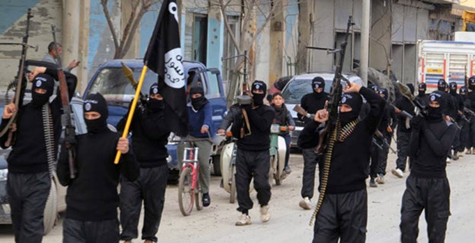 "Esad Halep'i ele geçirmeye çalışan IŞİD'e yardım ediyor"