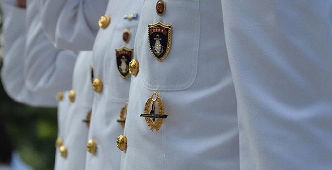 316 astsubay Deniz Kuvvetleri tarafından ihraç edildi