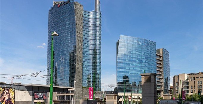 Yapı Kredi ortaklığından çekilen Unicredit 8 bin işçi çıkaracak