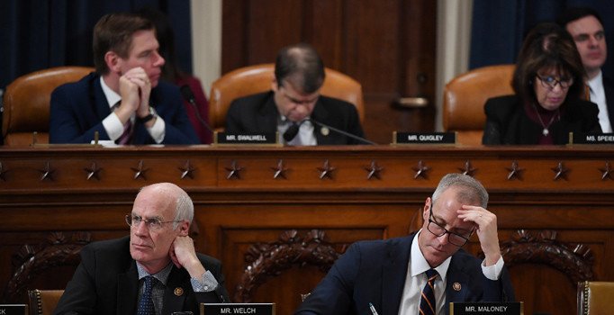 ABD Temsilciler Meclisi İstihbarat Komitesi, azil soruşturması raporunu onayladı