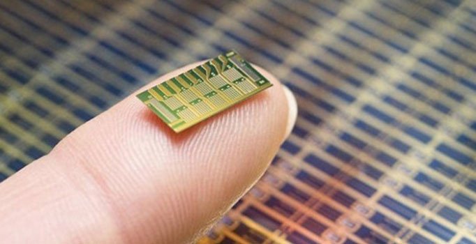 İnsan bedenini onaran ‘beyin çipi’