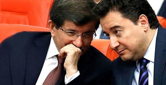 Babacan ve Davutoğlu’nu bekleyenler