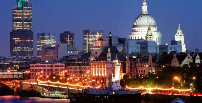 İngiltere kamuda üç yılda 45 milyar dolar tasarruf edecek