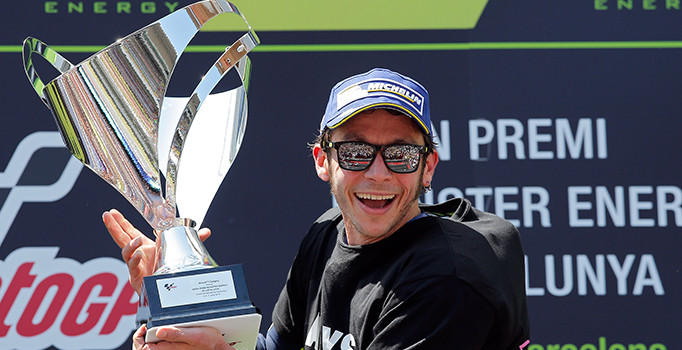 Rossi kürsüye çıktı geldi, Marquez liderliğe oturdu