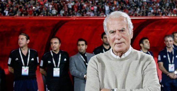 Mustafa Denizli, İran ekibi Traktör ile yollarını ayırdı