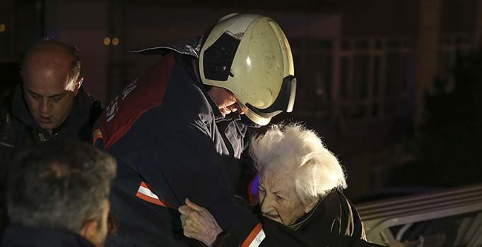 Şizofren evlat yangın çıkardı, 91 yaşındaki anne öldü