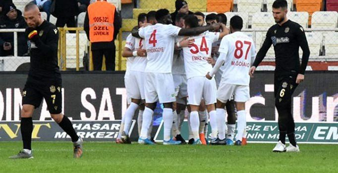 Lider Sivasspor deplasmanda Yeni Malatyaspor'u mağlup etti
