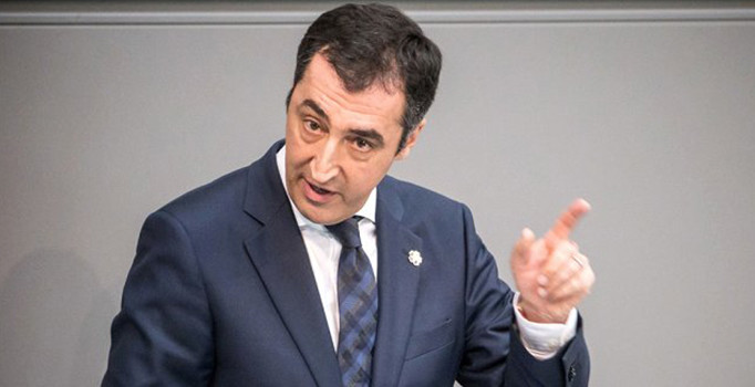 Yeşiller Partisi Eş Başkanı Cem Özdemir'e ölüm tehdidi