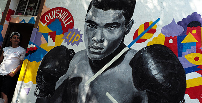 The Sun'ın Muhammed Ali manşeti olay yarattı: Editörünüz 14 yaşında mı?