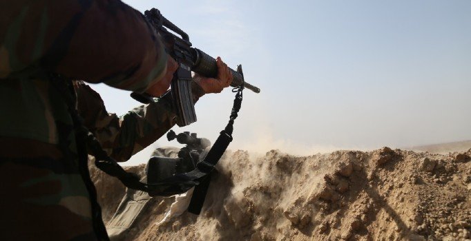 Irak'ta DEAŞ'a operasyon! Çatışma çıktı, 2 güvenlik görevlisi öldü