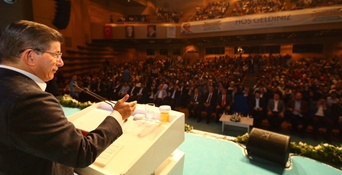 Davutoğlu'ndan gençlere faizsiz kredi müjdesi