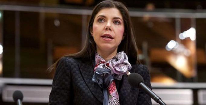 AK Parti'li Pelin Gündeş Bakır, partiden ihraç edildi