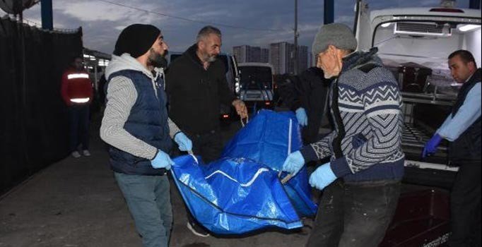 İzmir'de denizden kadın cesedi çıktı