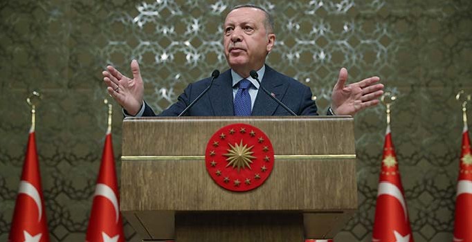 Son dakika! Erdoğan: Türkiye'yi büyütecek Kanal İstanbul projesini rafa kaldırmayız