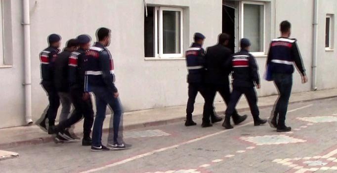 Mersin'de DEAŞ şüphelisi 2 kişi tutuklandı