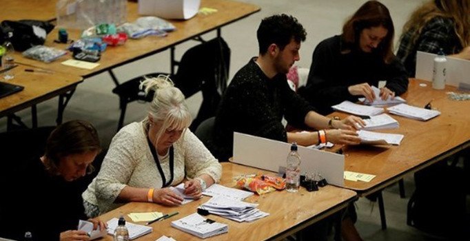 İngiltere seçim sonuçları belli oldu mu? 2019 İngiltere seçimlerini kim kazandı?