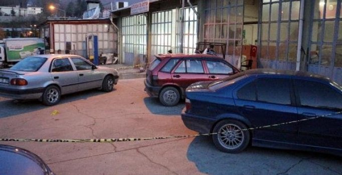 Aracın boyasını beğenmeyince iş yerini silahla bastı: 3 yaralı