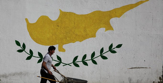 KKTC'den ABD'nin silah ambargosu kararına tepki: Rumların sırtını sıvazlıyorsunuz