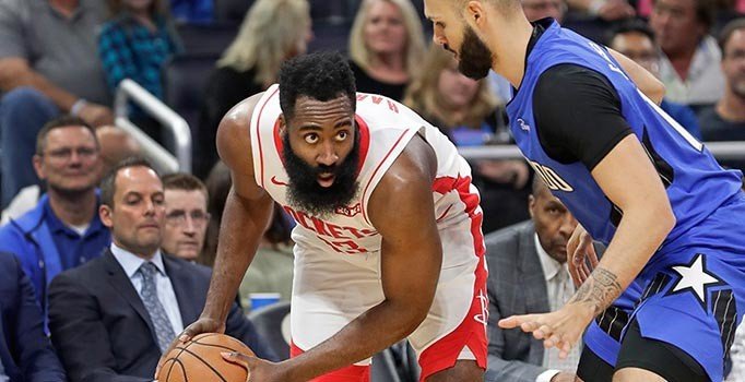 Rockets, Harden'ın 54 sayı attığı maçta Magic'i yendi