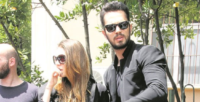 Aslı Enver, anneannesi son yolculuğuna uğurladı