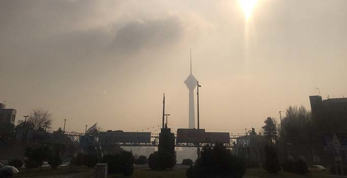 İran'ın 7 eyaletinde eğitime 'hava kirliliği' arası