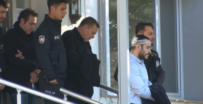 Bakırköy'de komşularına saldıran baba ile 2 oğlu adliyeye sevk edildi