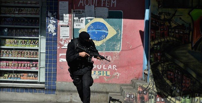 Brezilya'da bir araçta 7 ceset bulundu