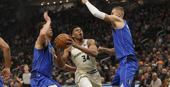Bucks'ın NBA'deki 18 maçlık galibiyet serisi bitti