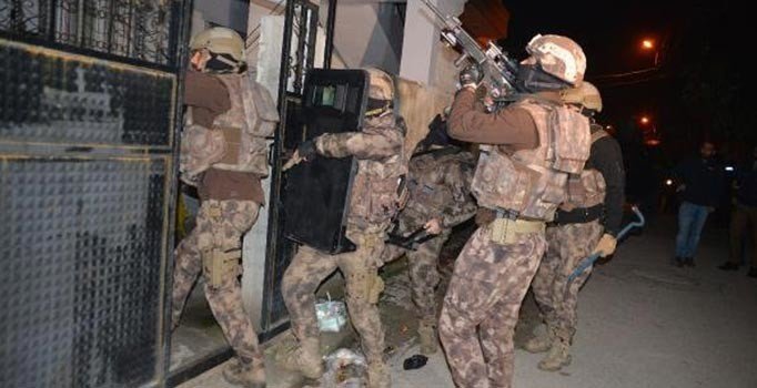 Adana'da DEAŞ operasyonu: 6 gözaltı