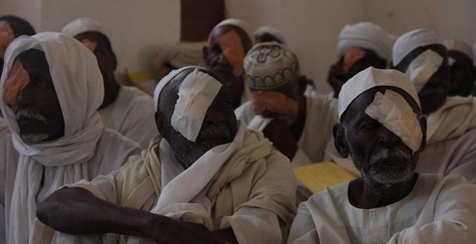 İHH'dan Afrikalı katarakt hastalarının tedavisi için bağış kampanyası